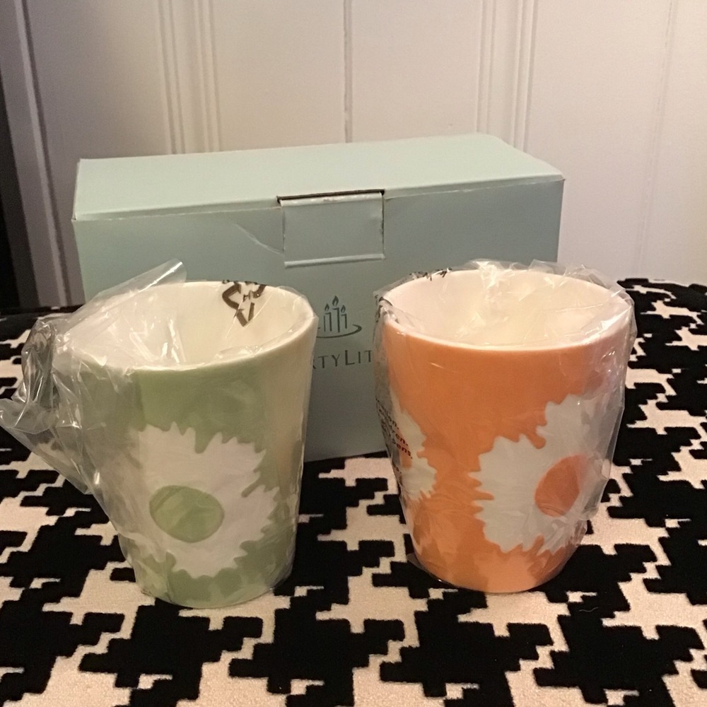 Partylite brand new in box Garden Whimsy votive